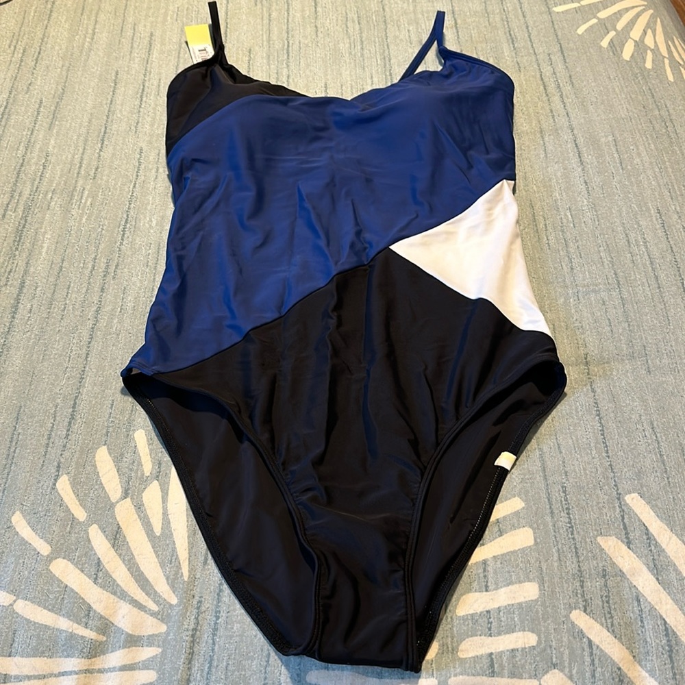 New with tag summersalt marina swimsuit in size 10 long tall